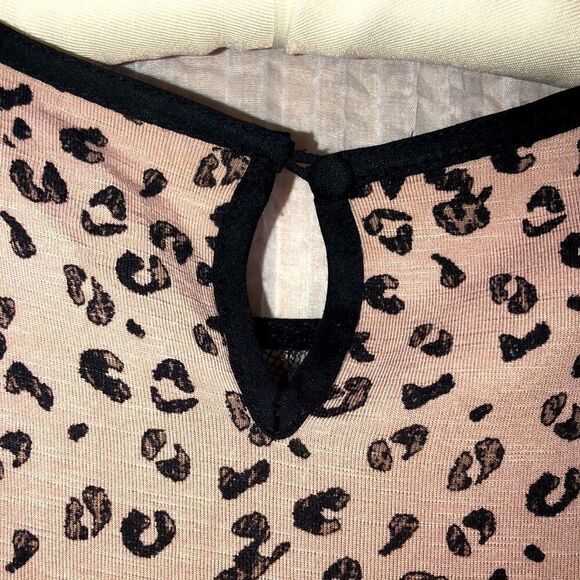 LOFT M Cheetah Print Lace Detail Sleeveless Top - Picture 9 of 10
